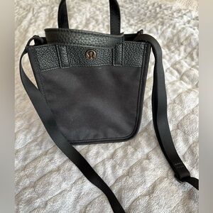 Lululemon Black Crossbody Bag